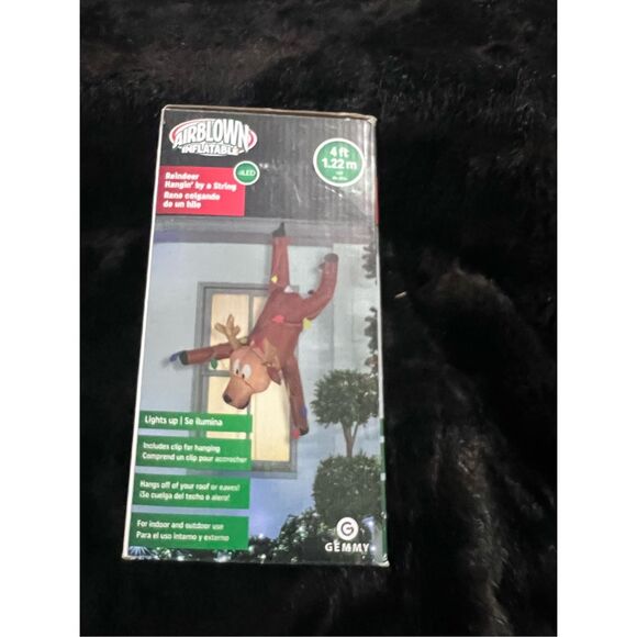 Gemmy Home Accents 4´ Ft Hangin´ On Reindeer...